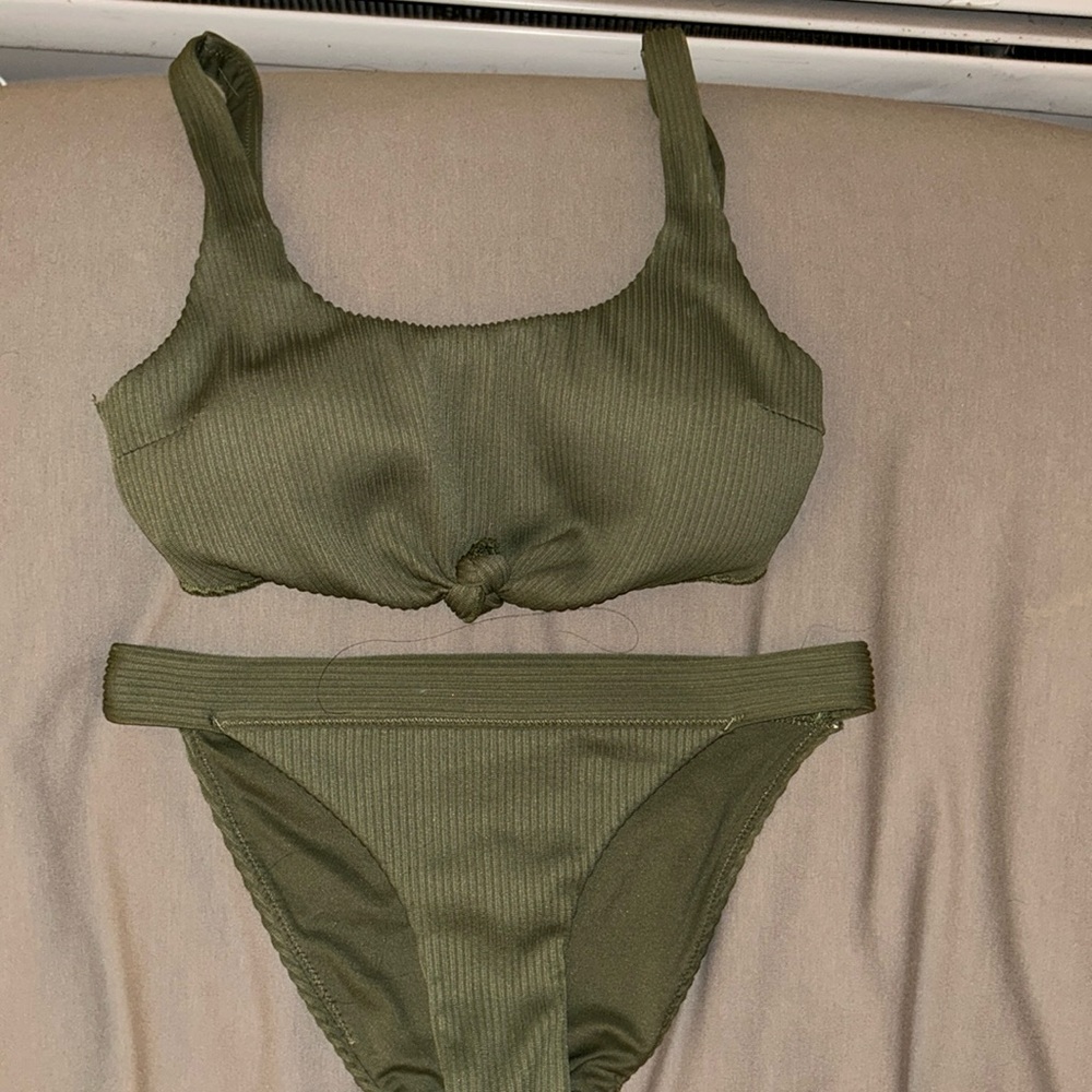 Ribbed Hollister Bikini